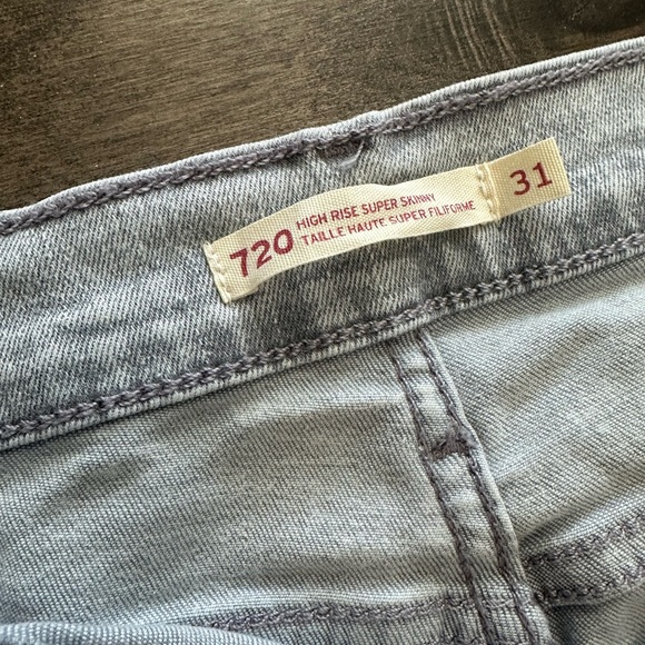 NWT Levi's Gray 720 high-rise super Skinny Jeans - size 31x32 - Picture 3 of 6